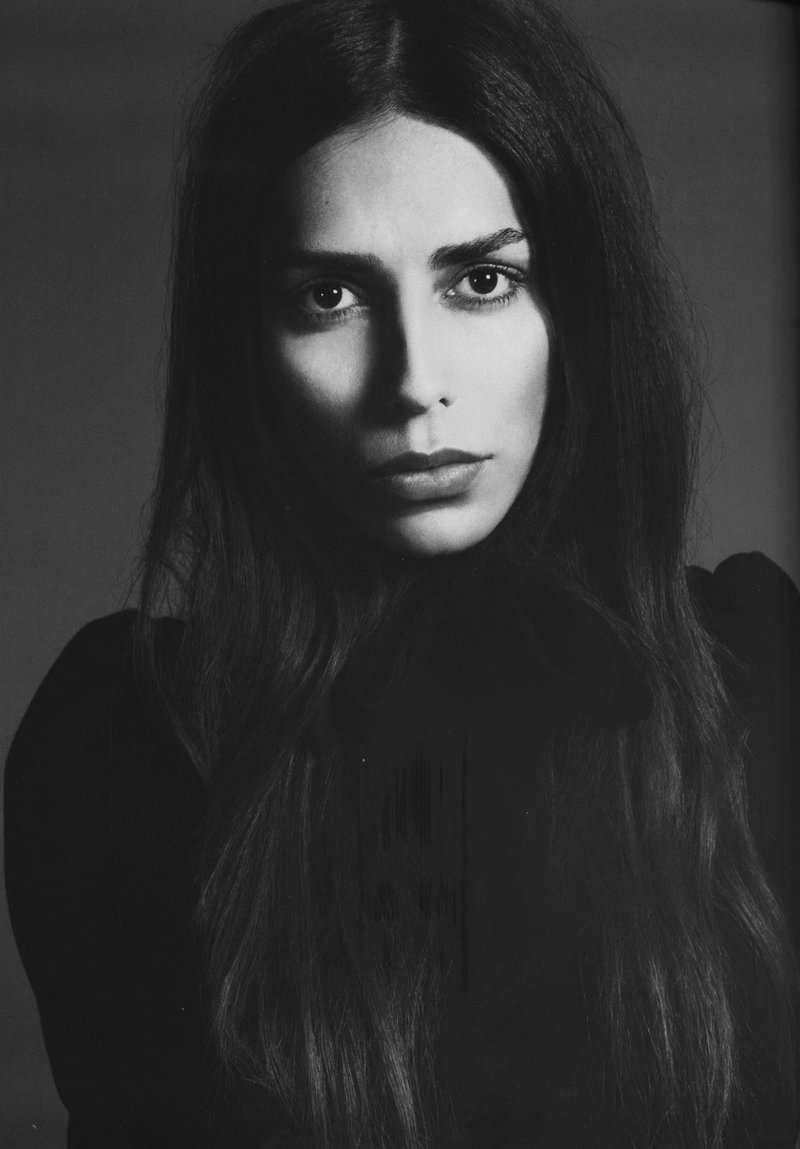 Mature woman horny hand crotch kostenlose partnersuche 50 plus klagenfurt
